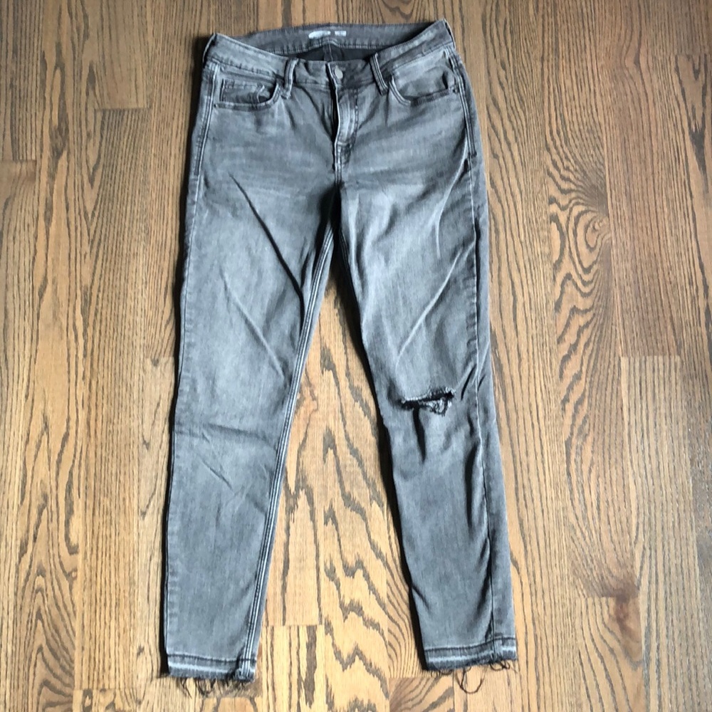 Old Navy gray-wash Rockstar super skinny jean